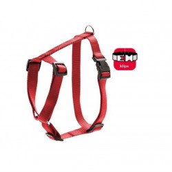 Karlie Basic Kilitli Köpek Göğüs Tasması 90-120 Cm Kırmızı Karlie Basic Kilitli Köpek Göğüs Tasması 90-120 Cm Kırmızı